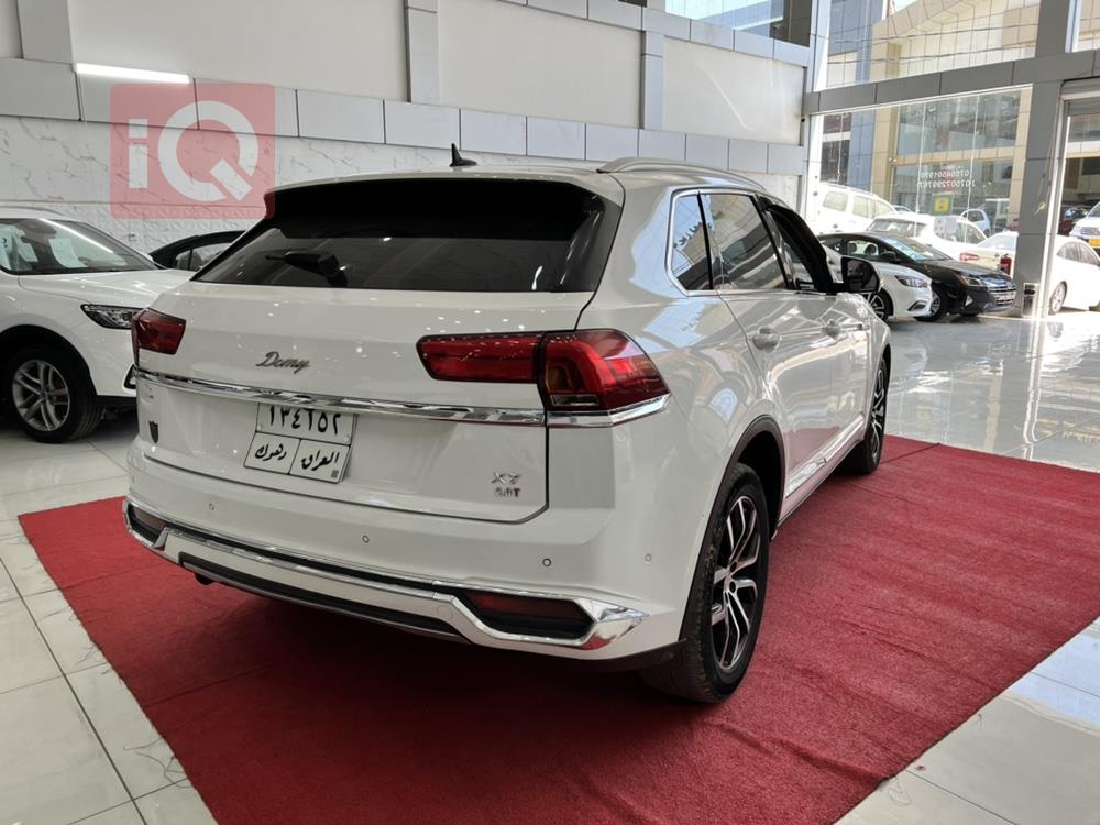 Zotye Domy X7